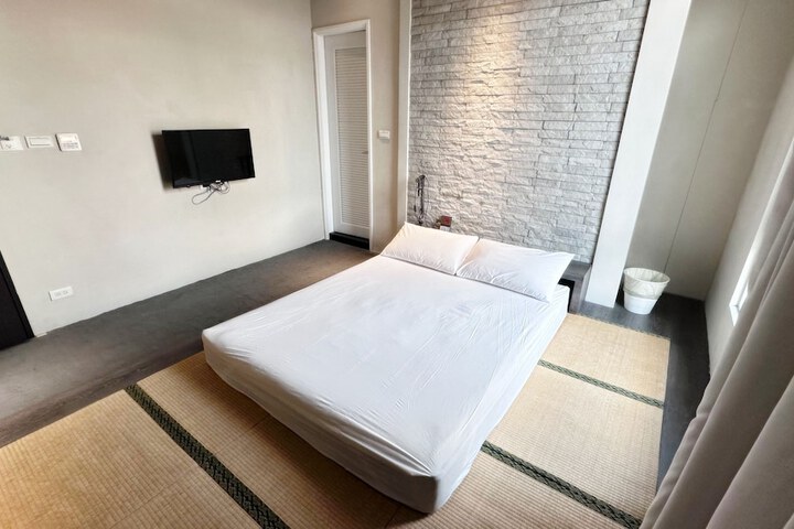 Room 7 of 51