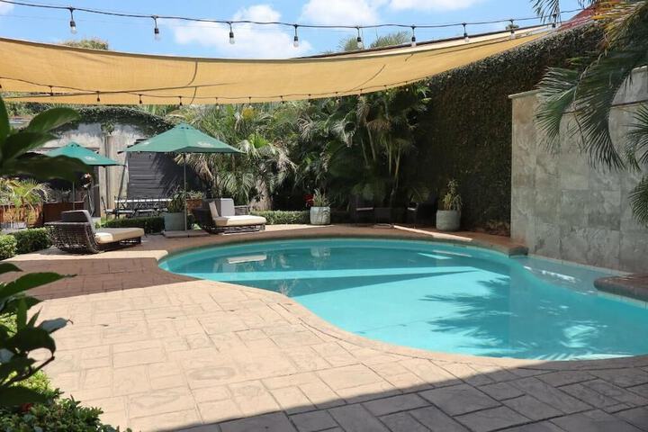 Pool 14 of 20