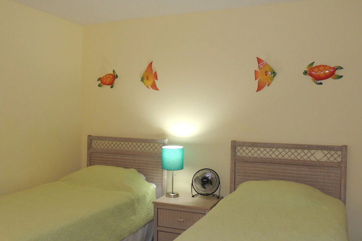 Room 4 of 5