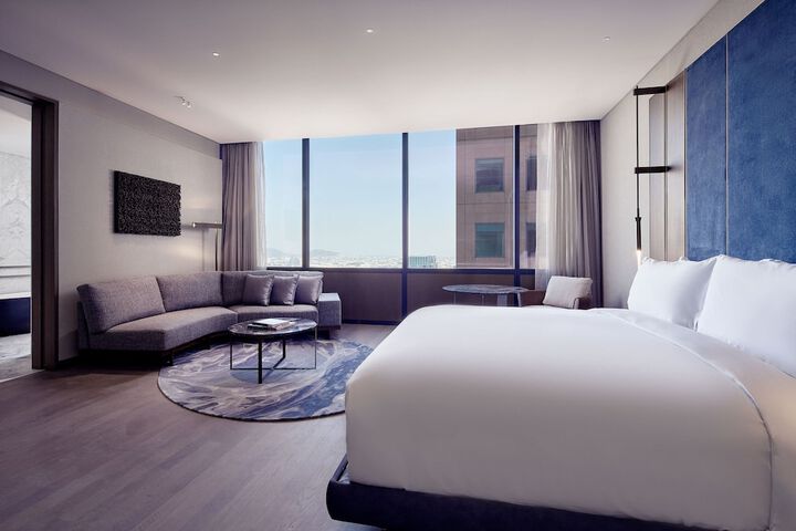 Room 25 of 146