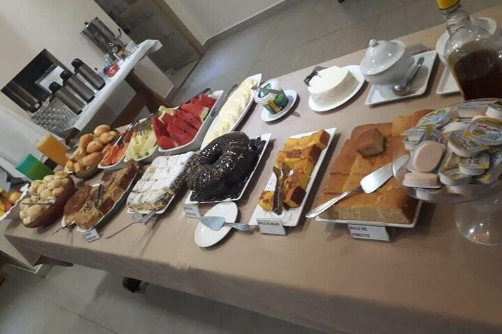 Dining 21 of 25