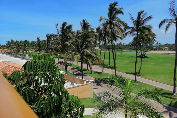 Hotel Exterior 34 of 45