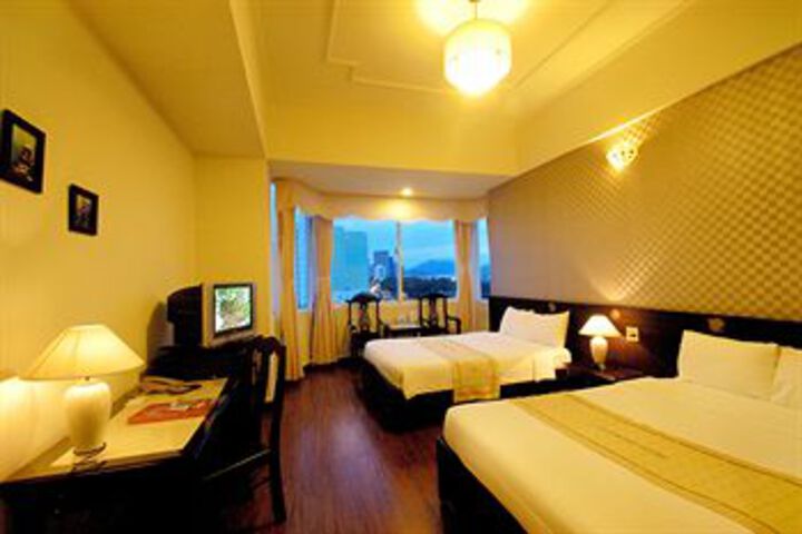 Room 27 of 78
