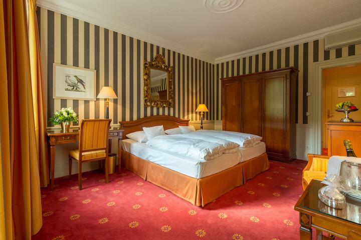 Room 11 of 67
