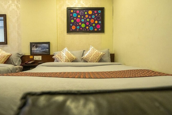Room 48 of 122