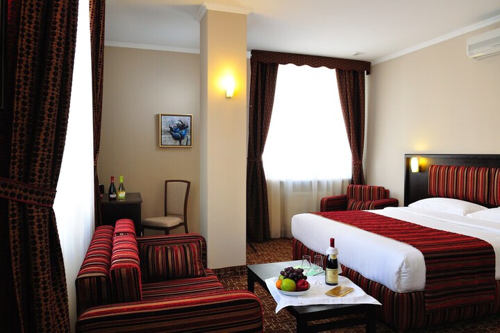 Room 5 of 22