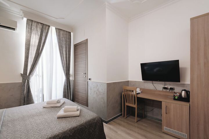 Room 105 of 180