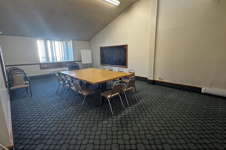 Business Center 21 of 23