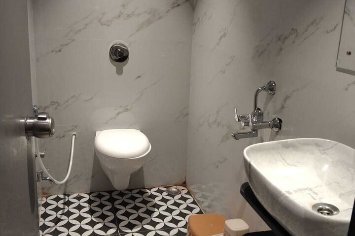 Room 49 of 54