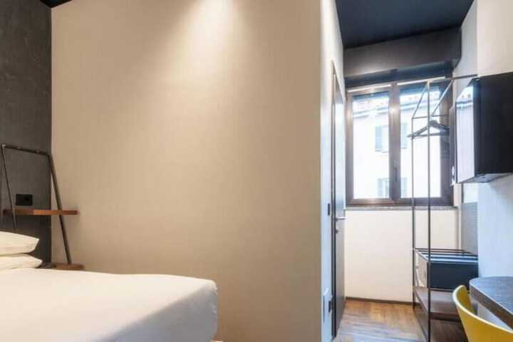 Room 7 of 20