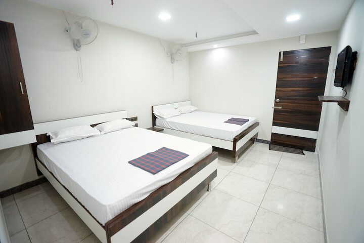 Room 7 of 49