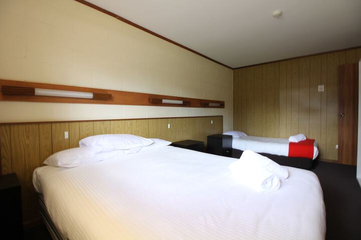 Room 2 of 9