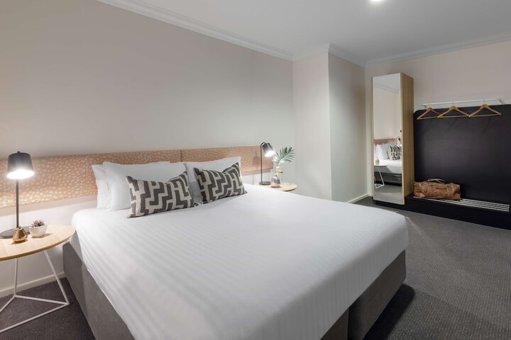 Room 21 of 37