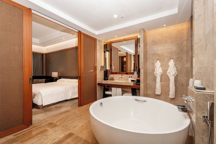 Room 43 of 150