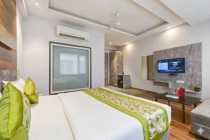 Room 7 of 14