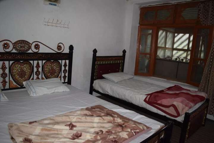 Room 3 of 20