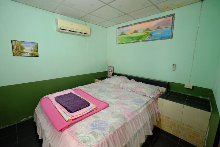 Room 14 of 31