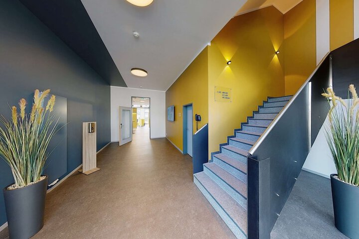 Entrance & Lobby