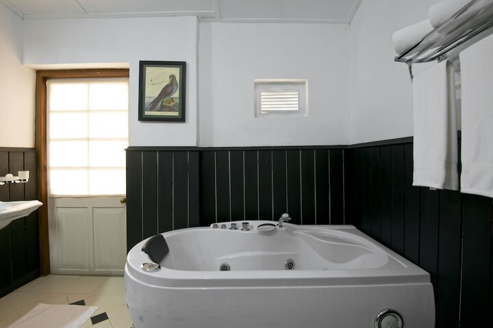 Room 25 of 80