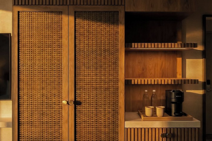 Room 4 of 41