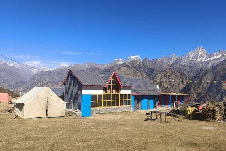 Grand Auli Camp