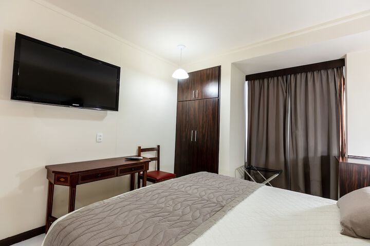 Room 6 of 31