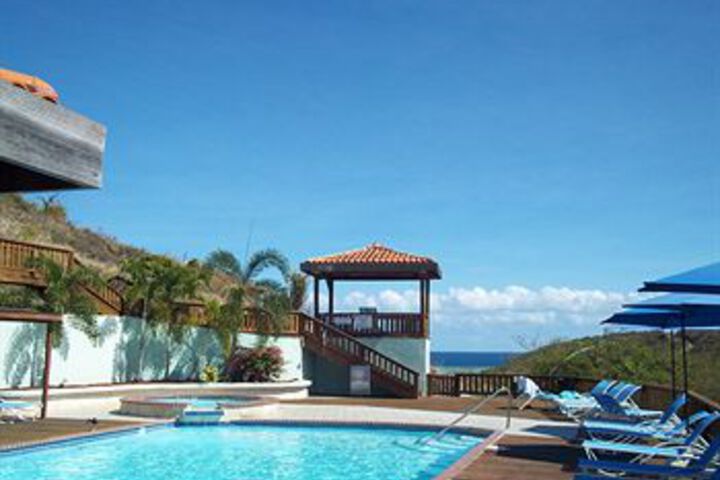 Pool 10 of 11