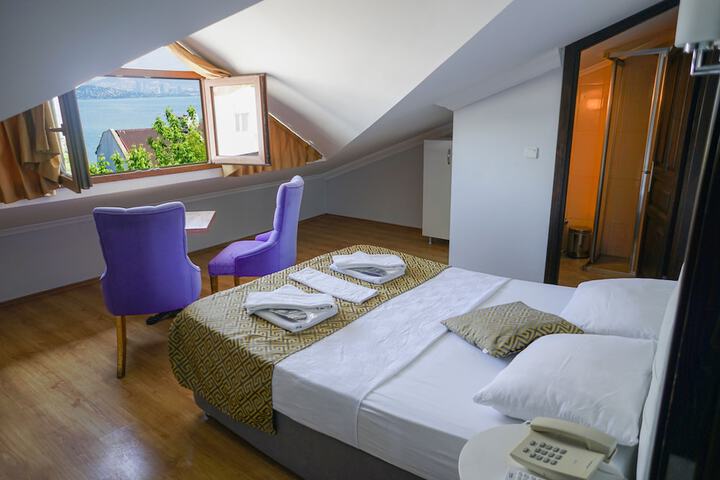 Room 10 of 53
