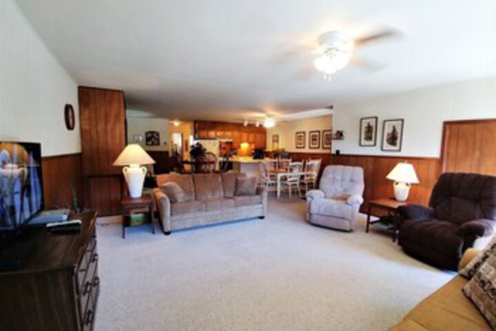 Room 9 of 21
