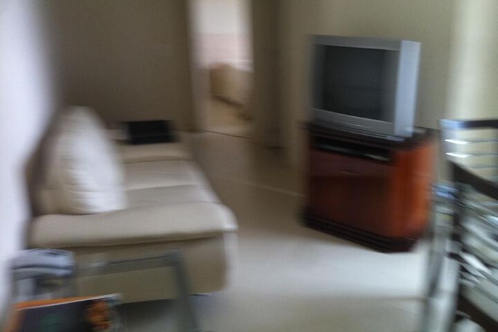 Room 10 of 31