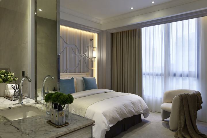 Room 15 of 109
