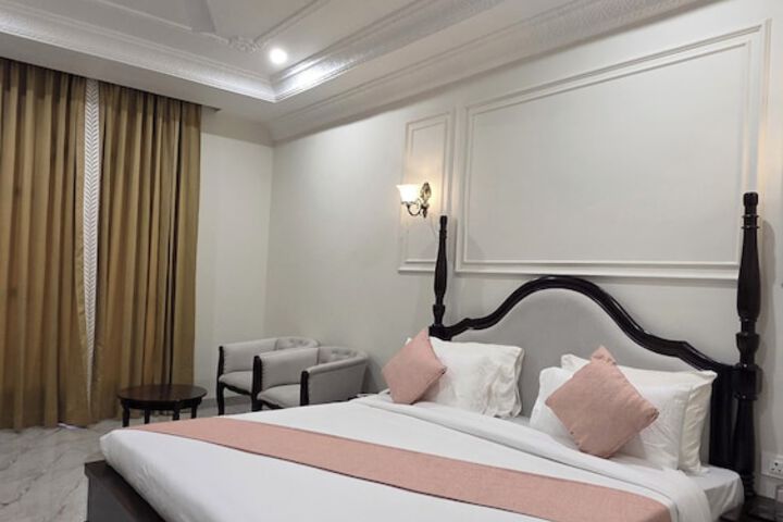 Room 28 of 50