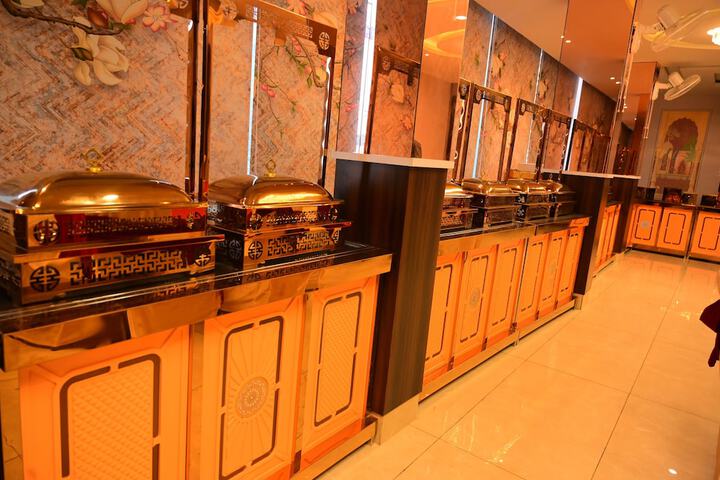 Ballroom/Hall 17 of 23