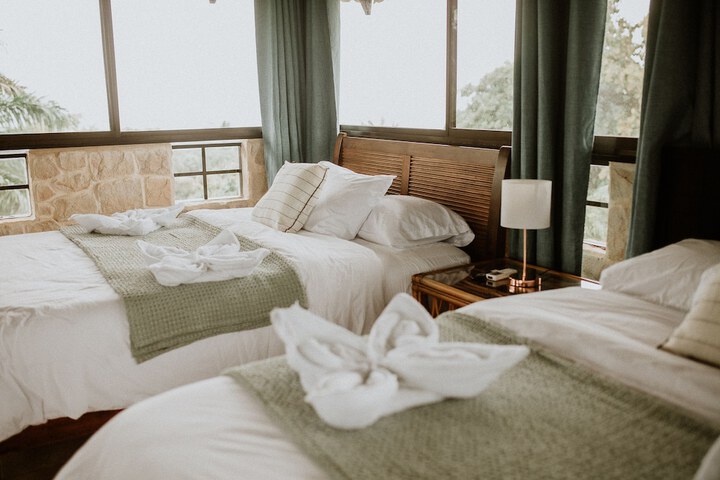 Room 4 of 169