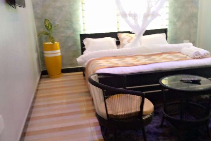 Room 11 of 42