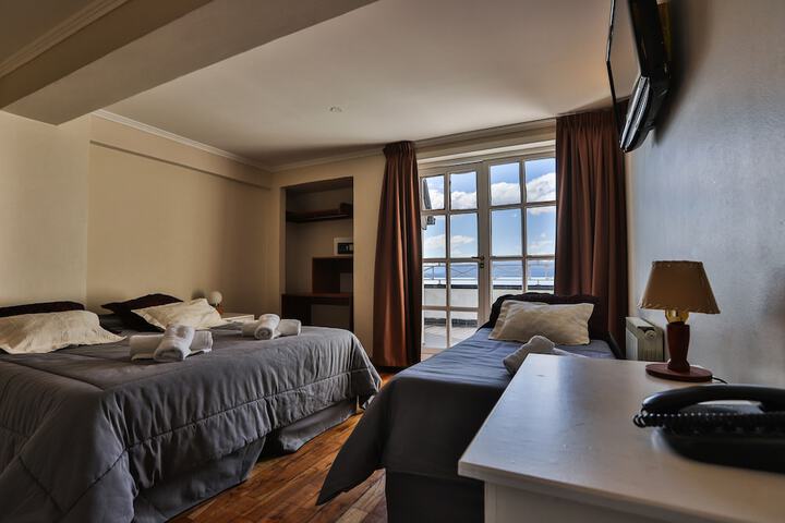 Room 14 of 49