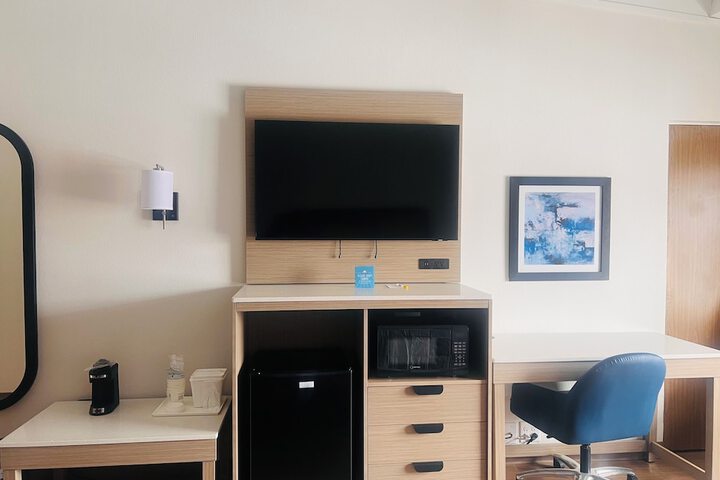 Room 17 of 31