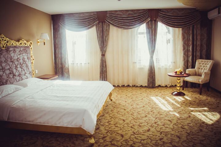 Room 14 of 39