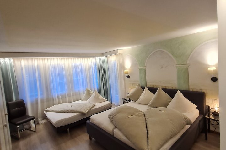 Room 12 of 47
