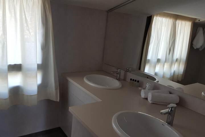 Room 37 of 58