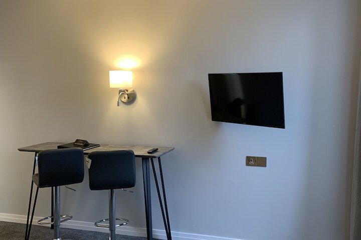 Room 21 of 50