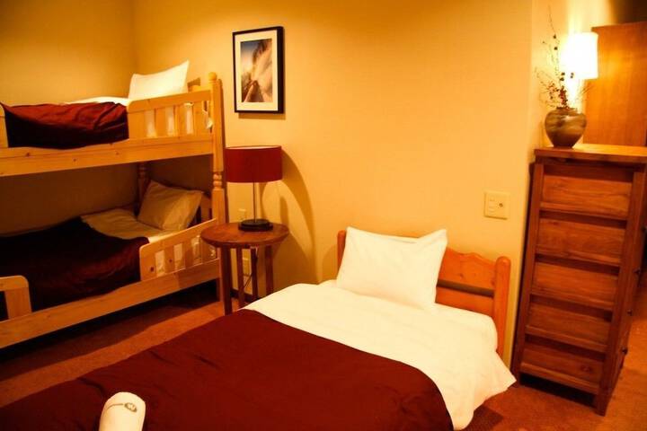 Room 7 of 35