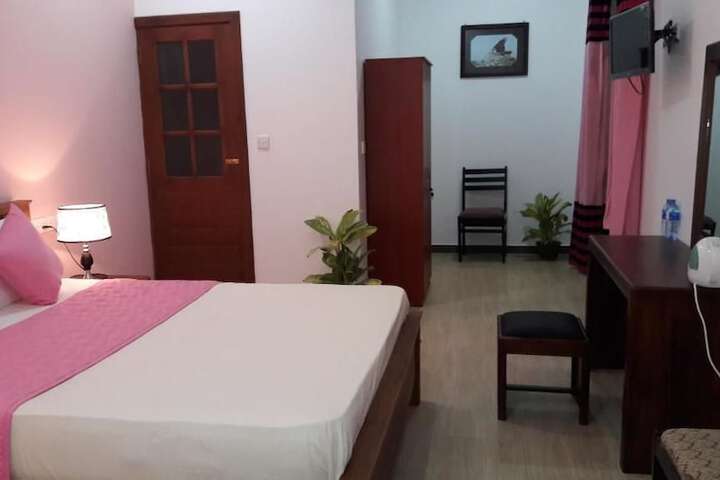 Room 4 of 44