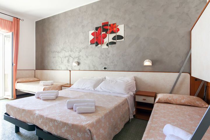 Room 21 of 40