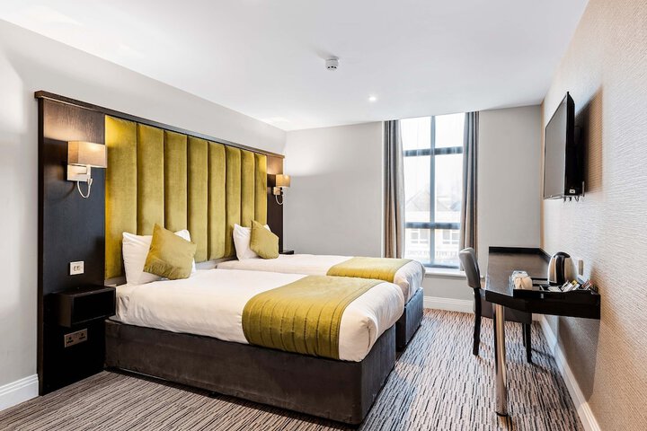 Room 20 of 46