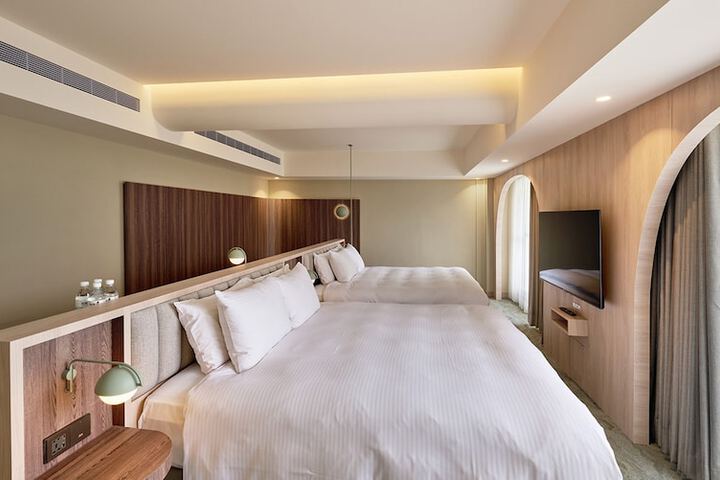 Room 9 of 55