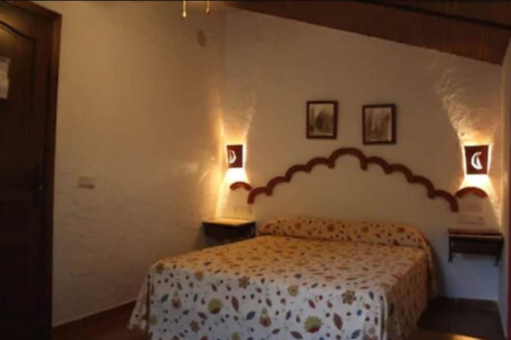 Room 4 of 56
