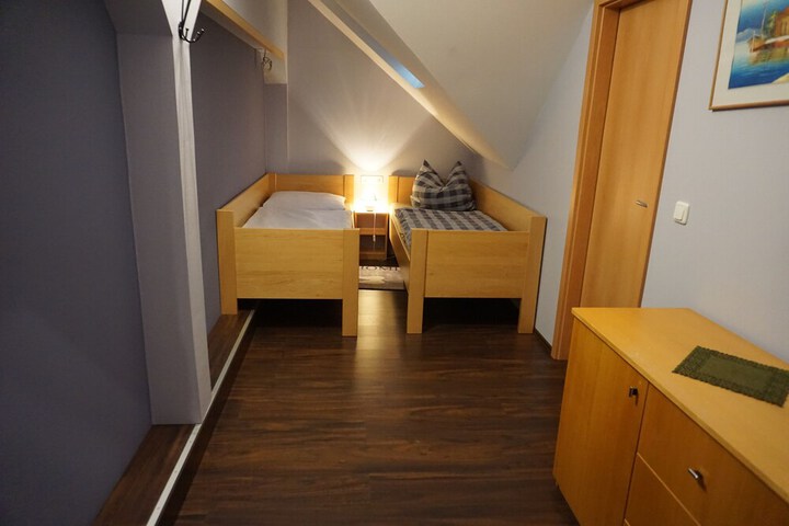 Room 19 of 36