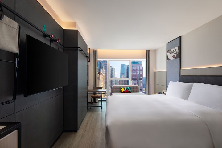 Room 49 of 96
