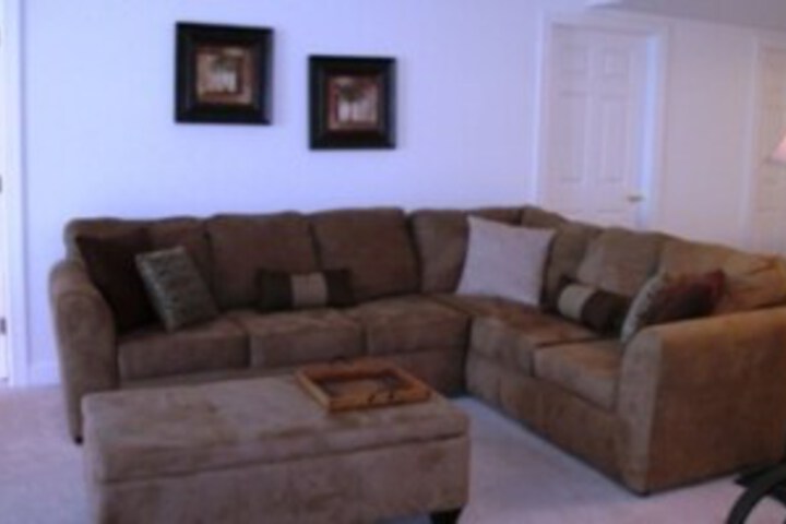 Room 8 of 17